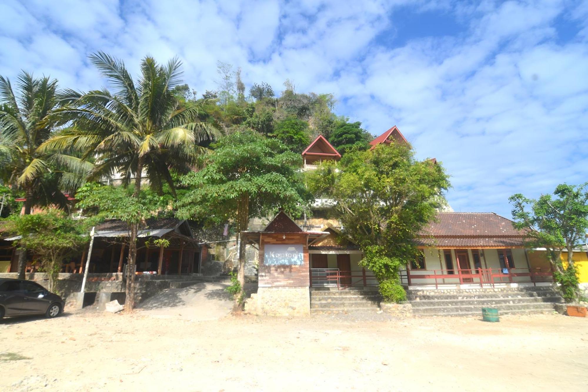 Villa Kopiori Γιογκιακάρτα Εξωτερικό φωτογραφία