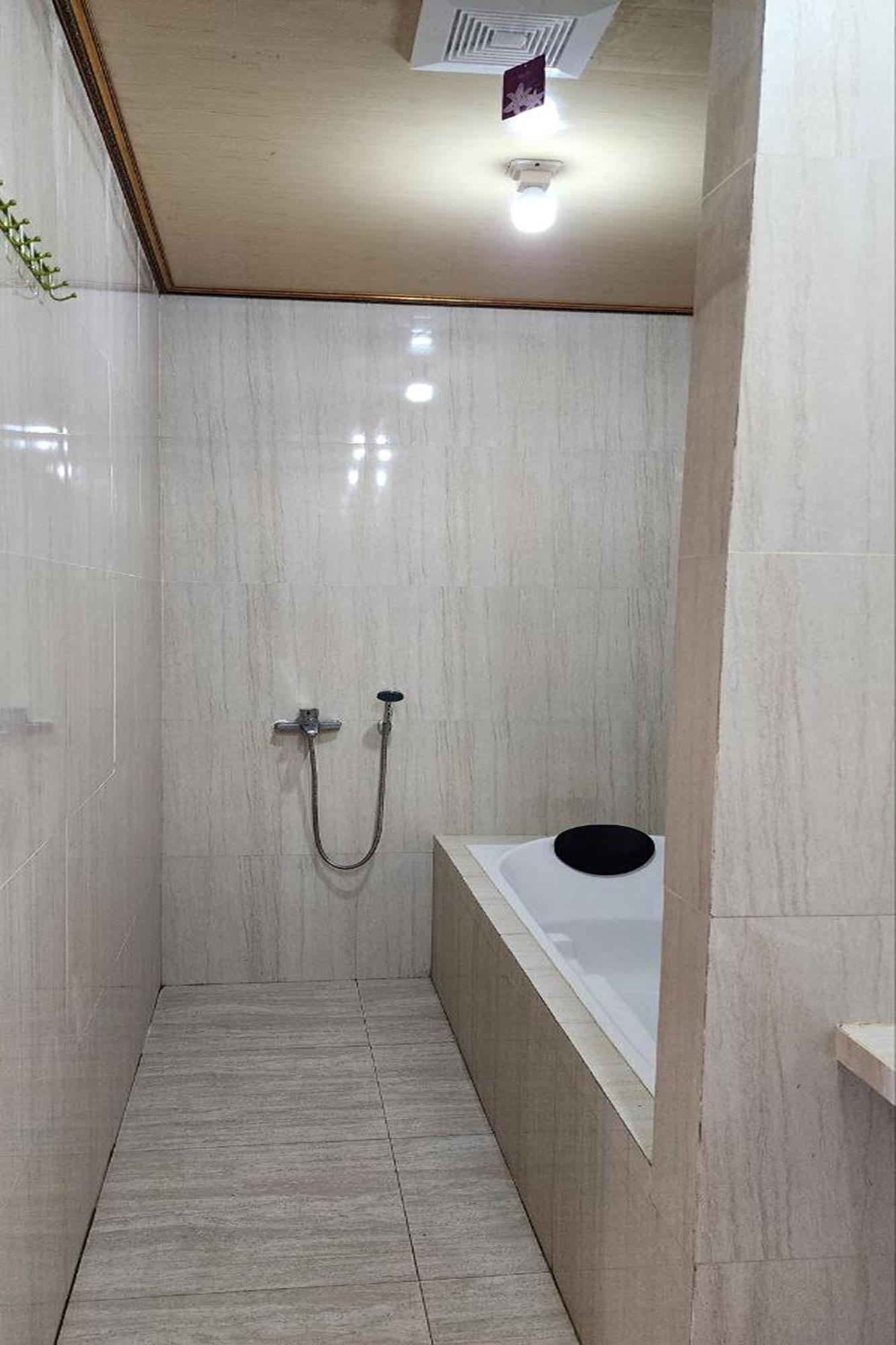 Villa Kopiori Γιογκιακάρτα Εξωτερικό φωτογραφία